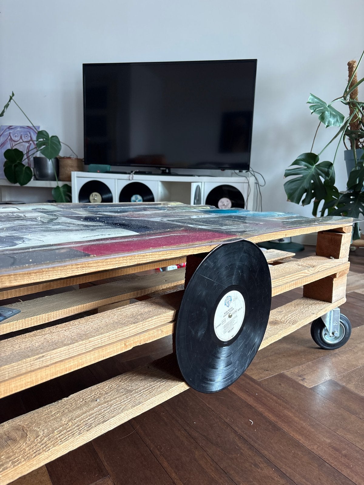 Unieke Upcycled Pallet Salontafel met Vintage Records, Huis en Inrichting, Ophalen, Gebruikt, 100 tot 150 cm, Overige houtsoorten