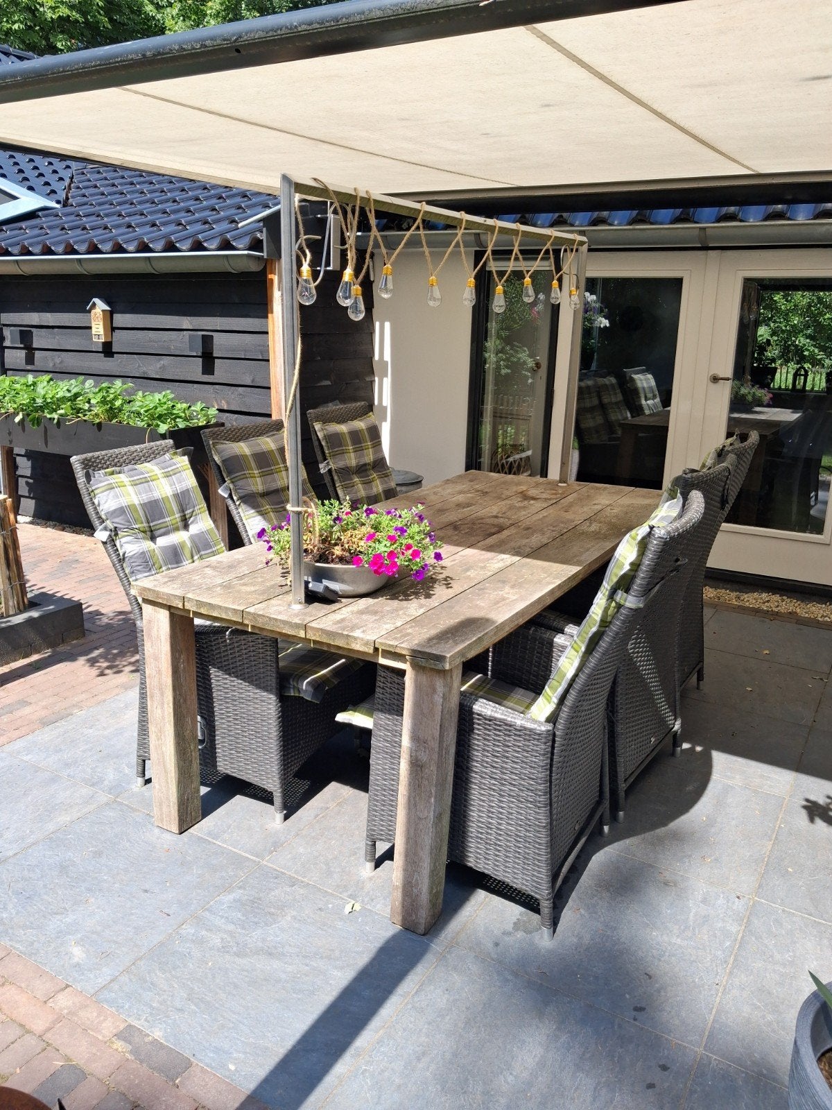 Teakhout buitentafel met 6 verstelbare stoelen  met kussens, Ophalen, Gebruikt, 6 zitplaatsen, Teakhout