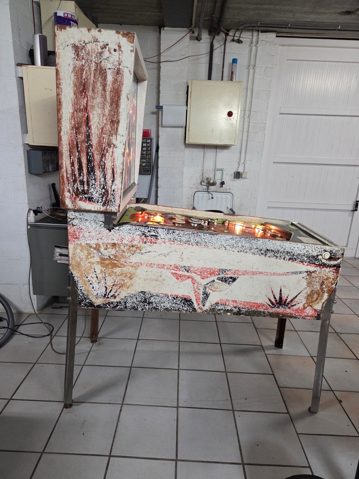 Te koop gevraagd oude flipperkast., Verzamelen, Ophalen, Gebruikt, Flipperkast