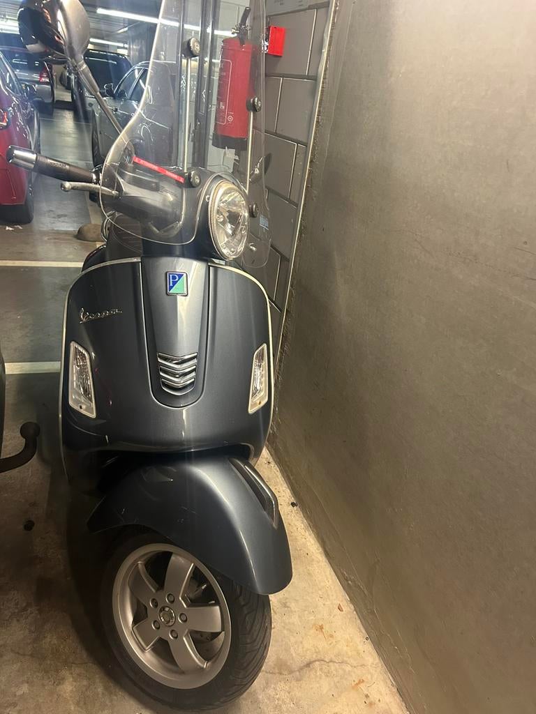 VESPA GTS I.E. 250CC, Fietsen en Brommers, Scooters | Vespa, Ophalen, 250 cc, Overige modellen, Zo goed als nieuw