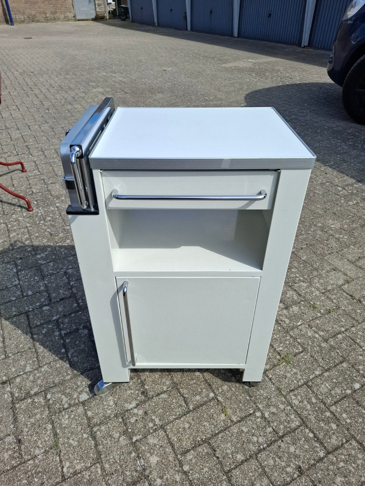 Ziekenhuis nachtkastje met uitschuifbaar blad, Huis en Inrichting, Slaapkamer | Nachtkastjes, Ophalen