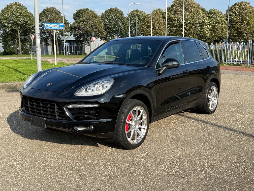 Porsche Cayenne Turbo 2011 black/black, Automaat, Cayenne, 4800 cc, Zwart