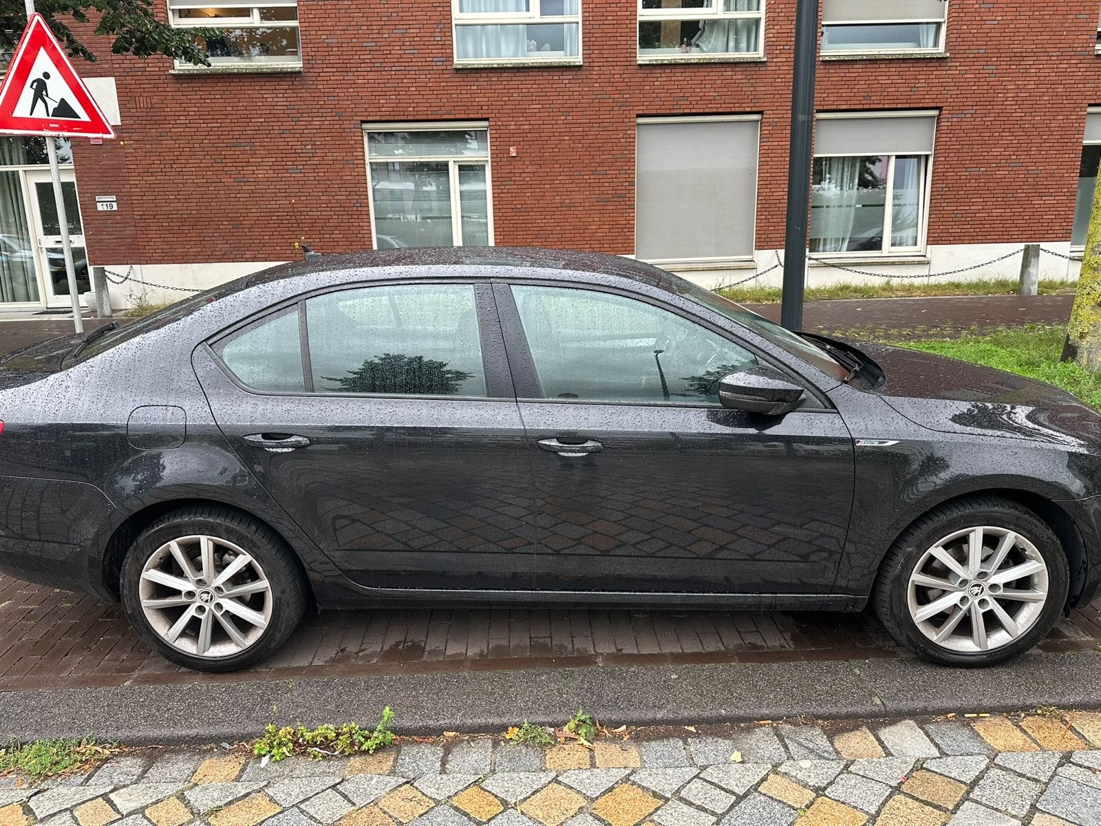 Skoda Octavia 1.2 TSI 77KW 2013 Zwart, Auto's, Voorwielaandrijving, 4 cilinders, 1133 kg, 610 kg