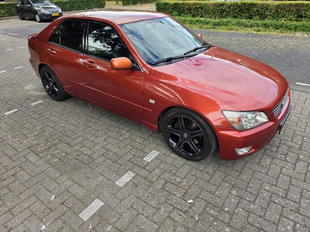 Lexus IS 200 2.0 AUT 2001 Rood, Auto's, Automaat, 1345 kg, Zwart, 1200 kg
