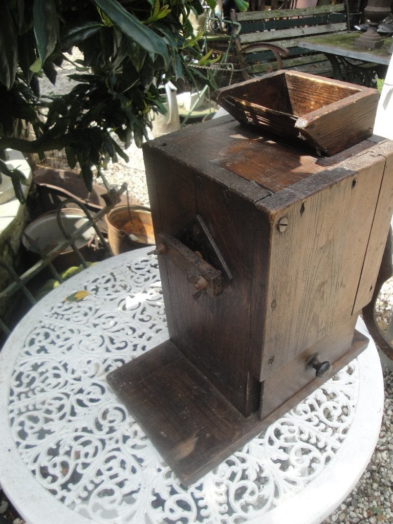 antieke koffiemolen, Antiek en Kunst, Antiek | Keukenbenodigdheden, Ophalen of Verzenden