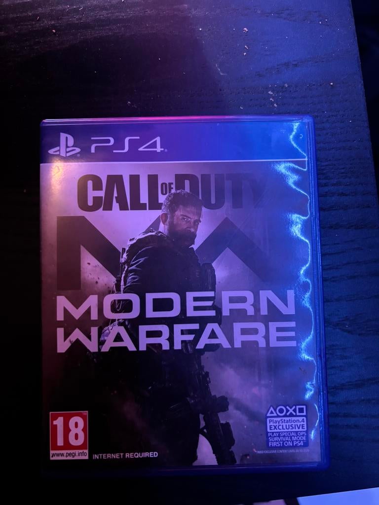 Call of Duty modern warfare, Vanaf 18 jaar, Shooter, Ophalen of Verzenden, Zo goed als nieuw