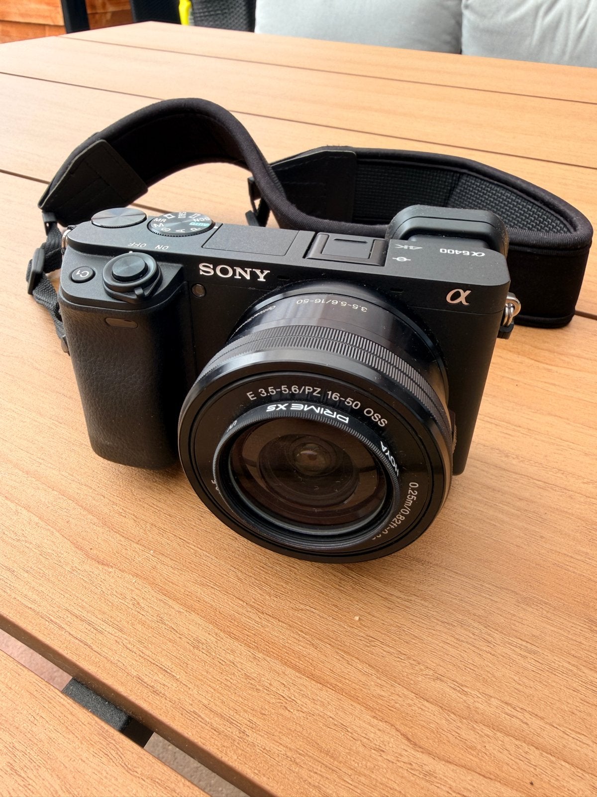 Sony A6400 Systeemcamera met 2 lenzen, statief en rugzak, Audio, Tv en Foto, Fotocamera's Digitaal, Ophalen, Zo goed als nieuw