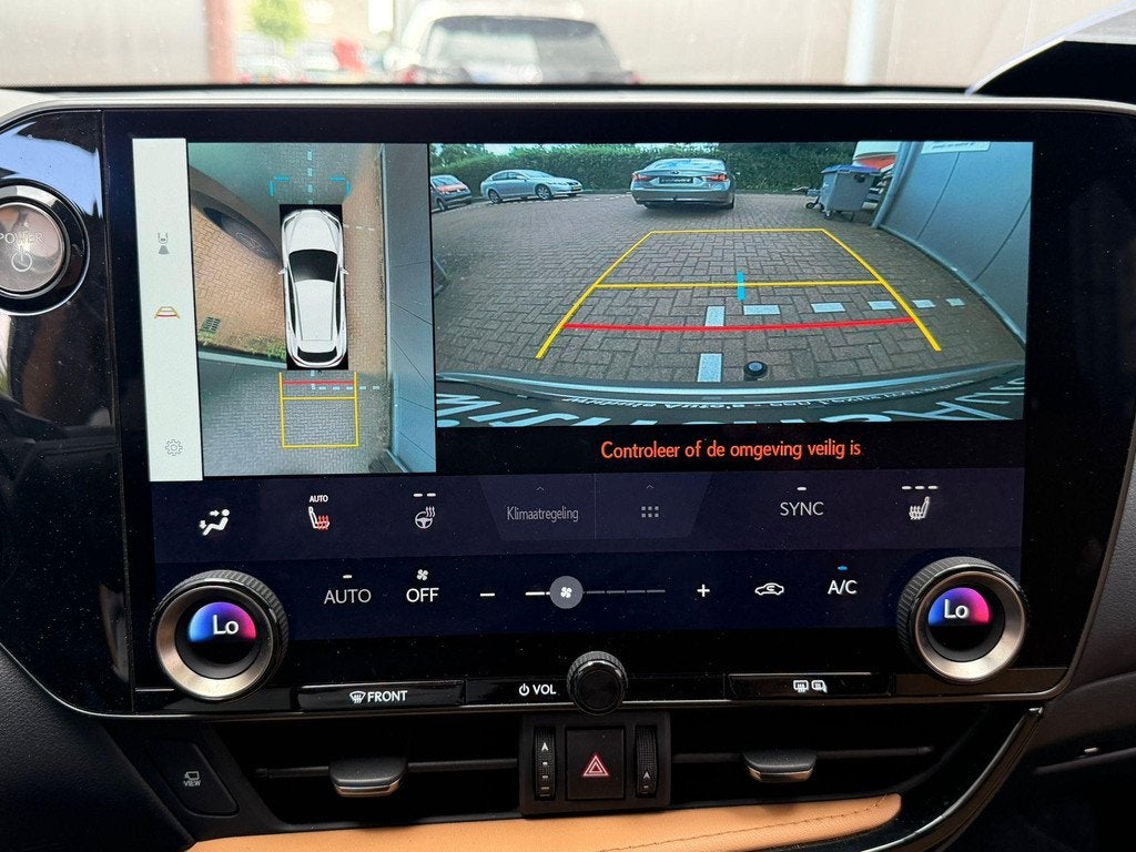 Lexus NX 450h+ AWD 360cam Trekhaak Dealer onderhouden, Auto's, Lexus, Automaat, 309 pk, Gebruikt, Euro 6