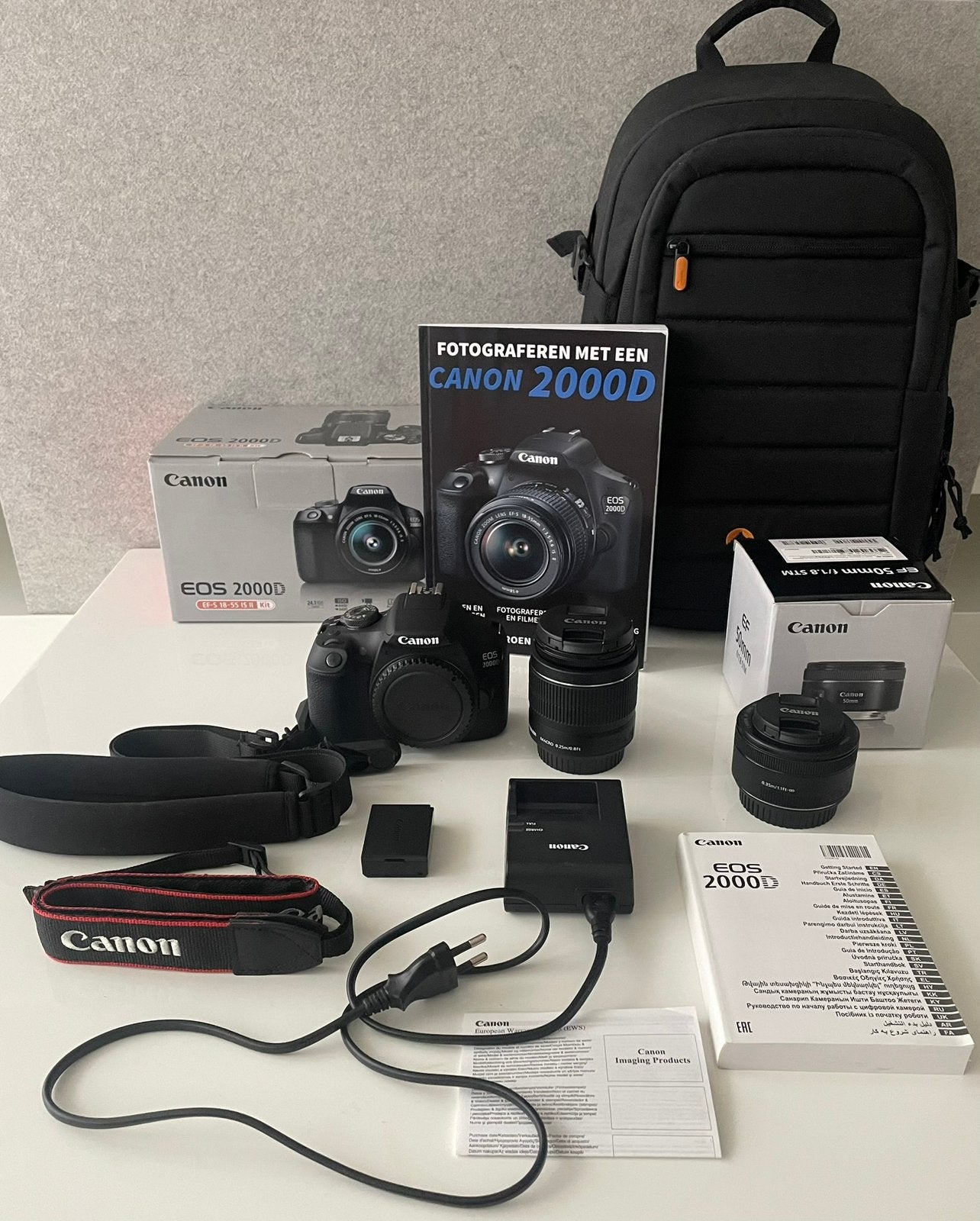 Canon EOS 2000D complete set – 2 lenzen + Lowepro cameratas