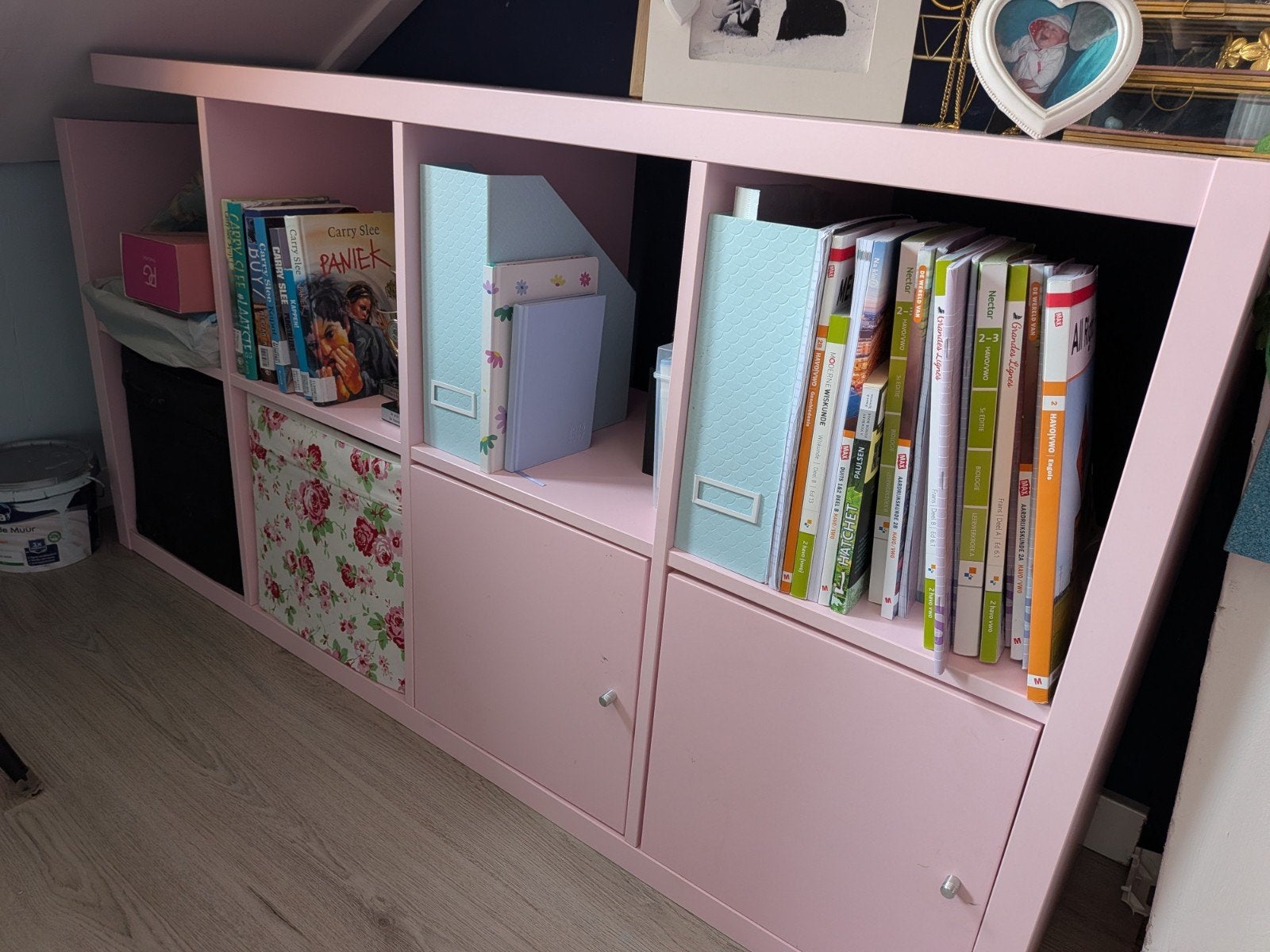 Roze kalax opbergkast/boekenkast met deuren en planken, Ophalen, Modern, Speels, 100 tot 150 cm, Minder dan 100 cm