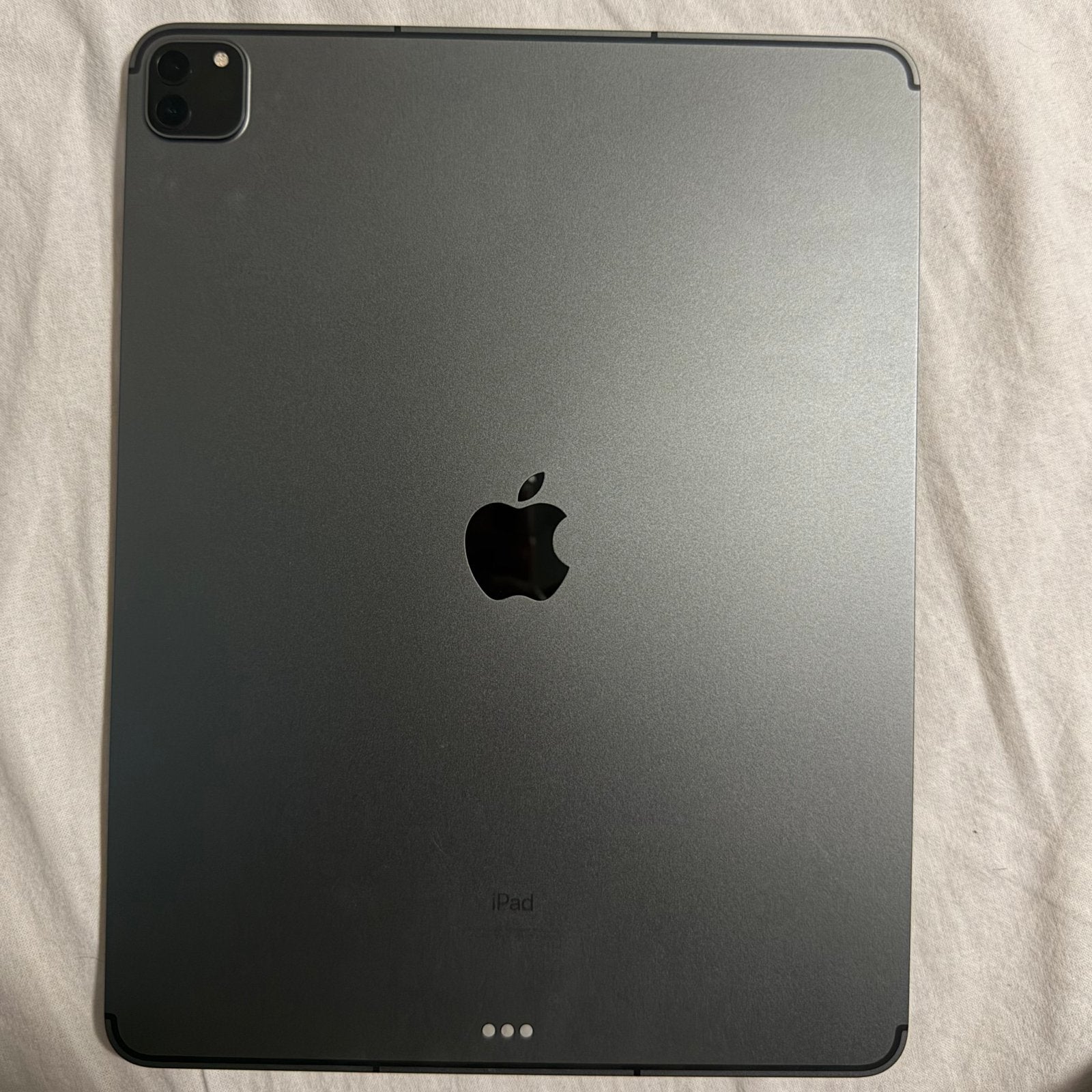 Foto 2 van iPad Pro 2021 M1 128GB Krasvrij 13 inch