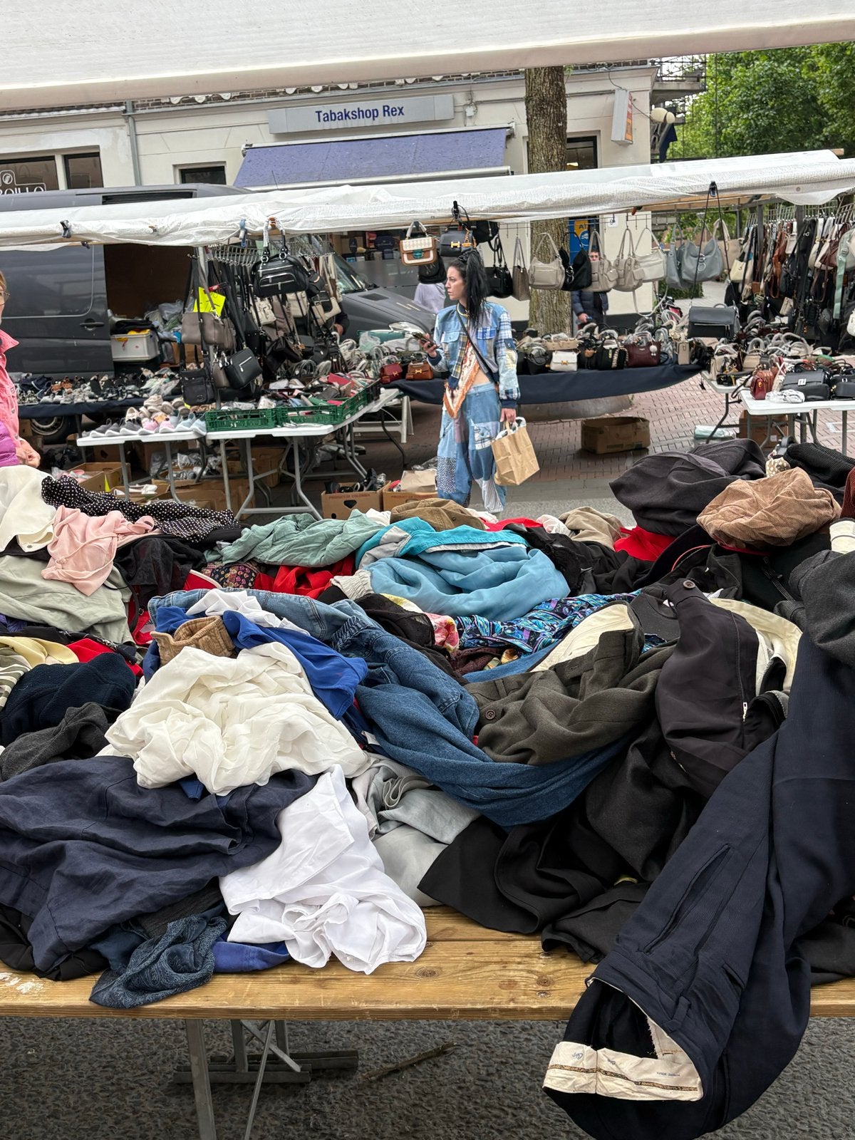 Levi's 501 Jeans W31 L32 - Zo goed als nieuw, Dappermarkt amsterdam, Vintexworld, Info@vintexworld.com, Ophalen of Verzenden