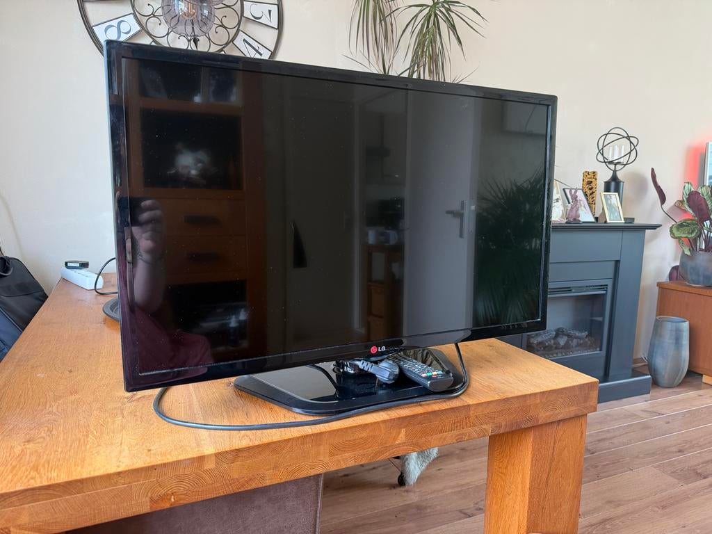 LG televisie 32 inch, Ophalen of Verzenden, Gebruikt, 80 tot 100 cm, LG