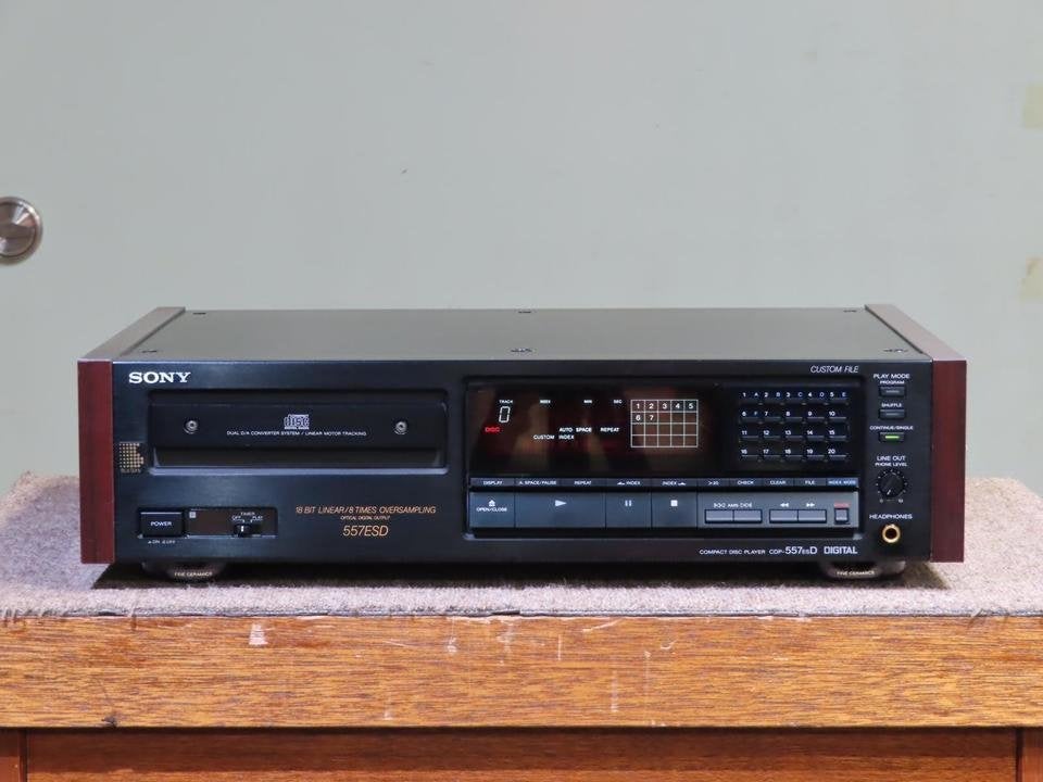 SONY CDP-557ESD, Audio, Tv en Foto, Cd-spelers, Ophalen, Zo goed als nieuw, Sony