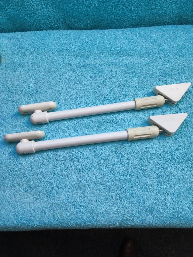 2 st. AXA uitzet ijzers   ( nieuw  ) lengte in 33 cm + 45 cm, Ophalen of Verzenden, Nieuw