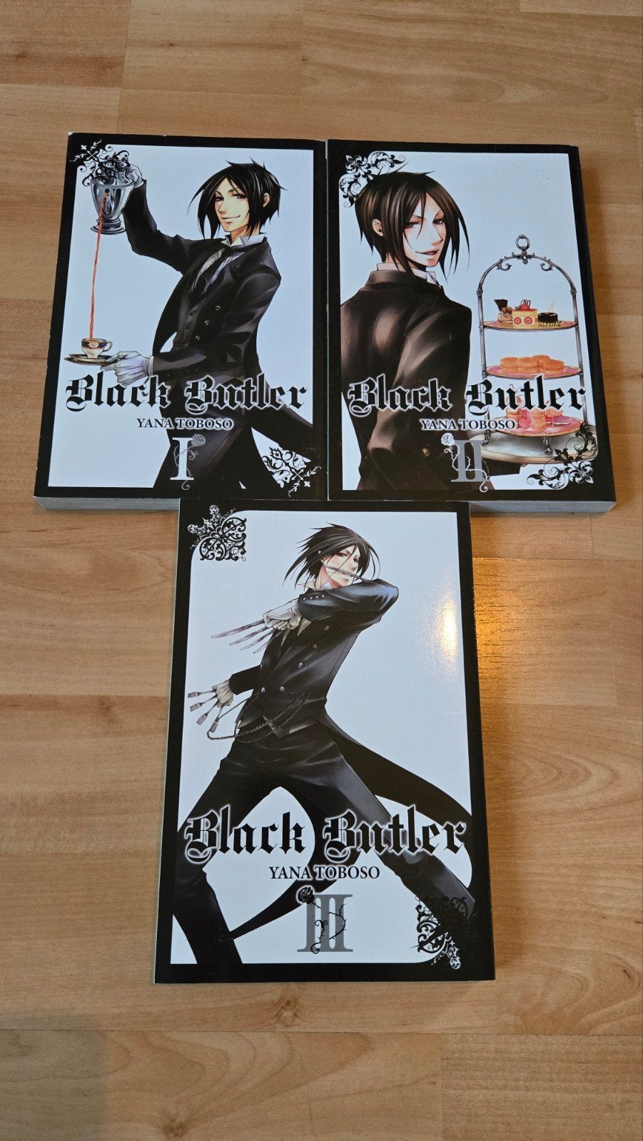 Black Butler Manga Volume 1-3, Boeken, Meerdere comics, Ophalen of Verzenden, Zo goed als nieuw, Japan (Manga)