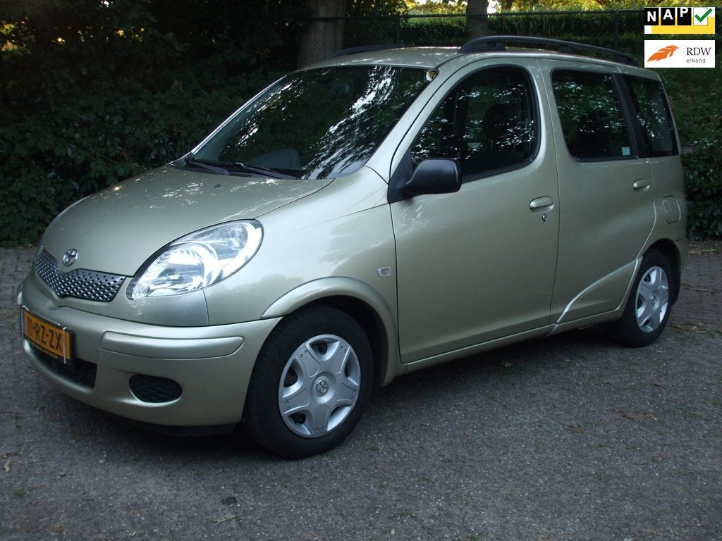 Toyota Yaris Verso 1.3 VVT-i Sol airco nwe APK 11-2005 NL au, Auto's, Toyota, Voorwielaandrijving, 1299 cc, 4 cilinders, 400 kg