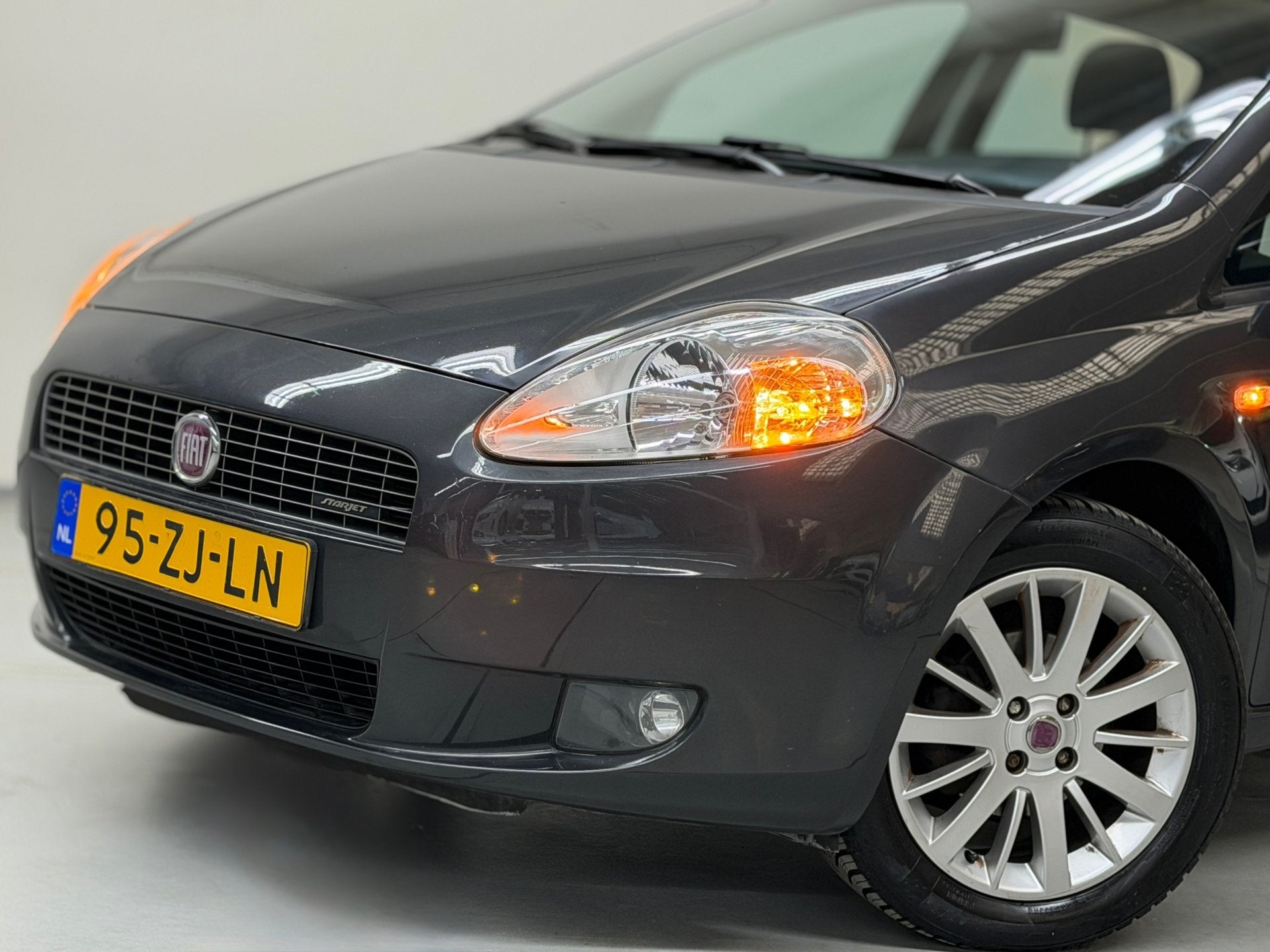 Fiat Grande Punto 1.4-16V Emotion 6Bak Cruise N.DIST RIEM 1, Auto's, Fiat, Voorwielaandrijving, Metallic lak, 400 kg, Grande Punto