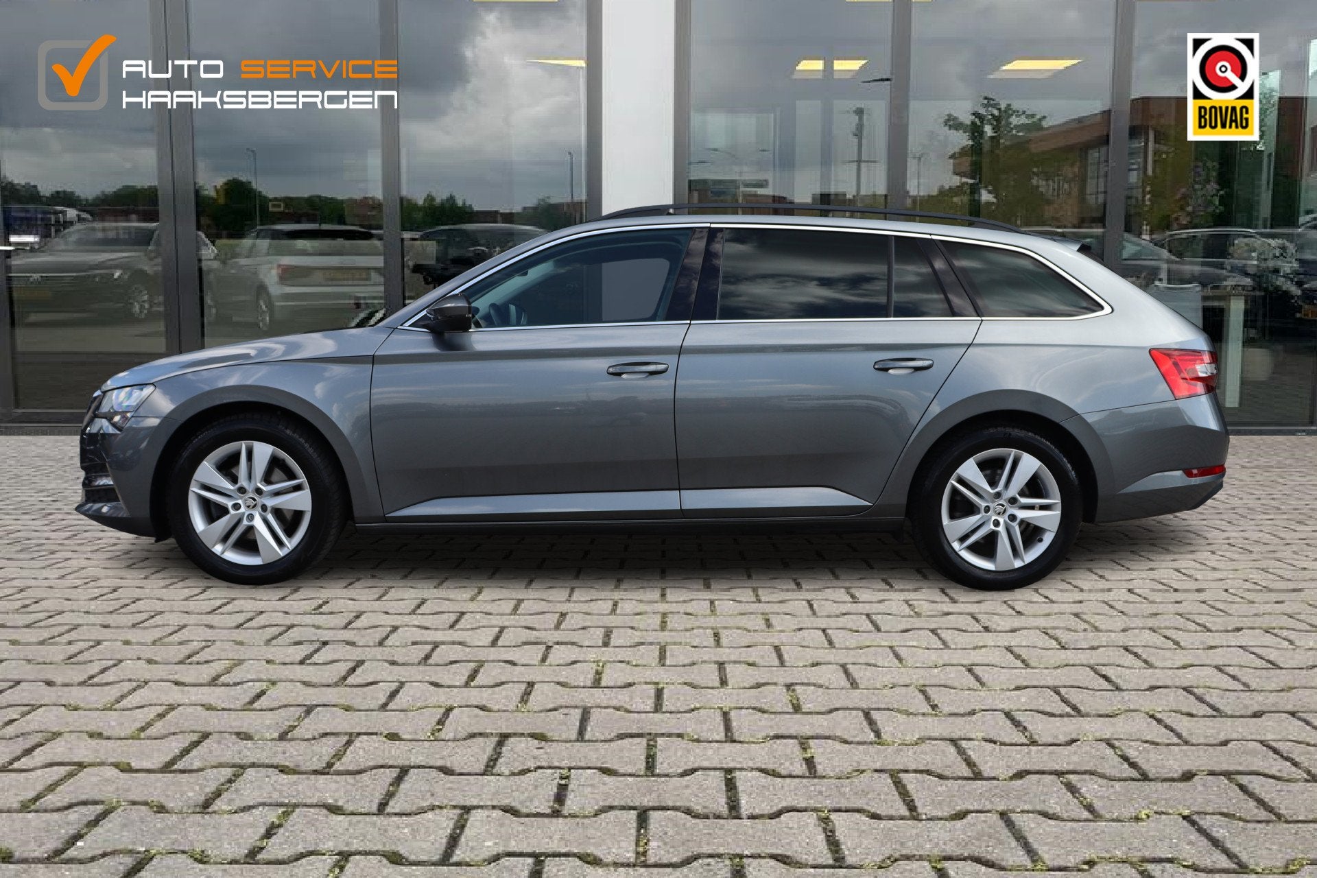 Skoda Superb Combi 1.4 TSI iV Business Edition | ACC | Virtu, Auto's, Gebruikt, Zwart, 4 cilinders, Hybride Elektrisch/Benzine
