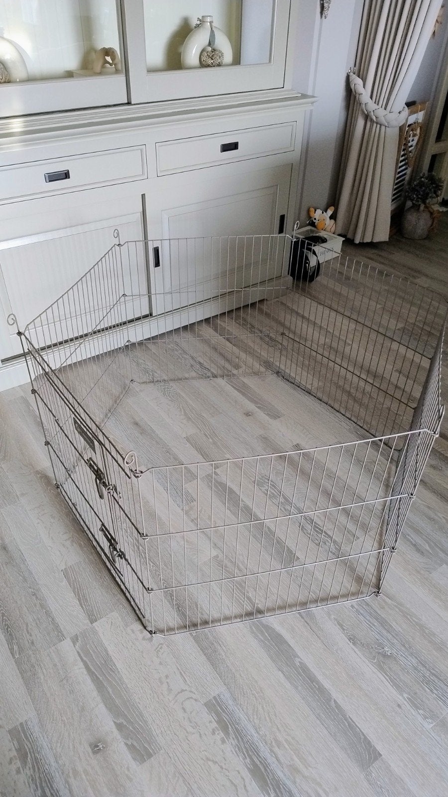 Te koop 2x puppy/konijnenren kleur taupe ZGAN, Ophalen, Zo goed als nieuw, 110 cm of meer, Minder dan 65 cm