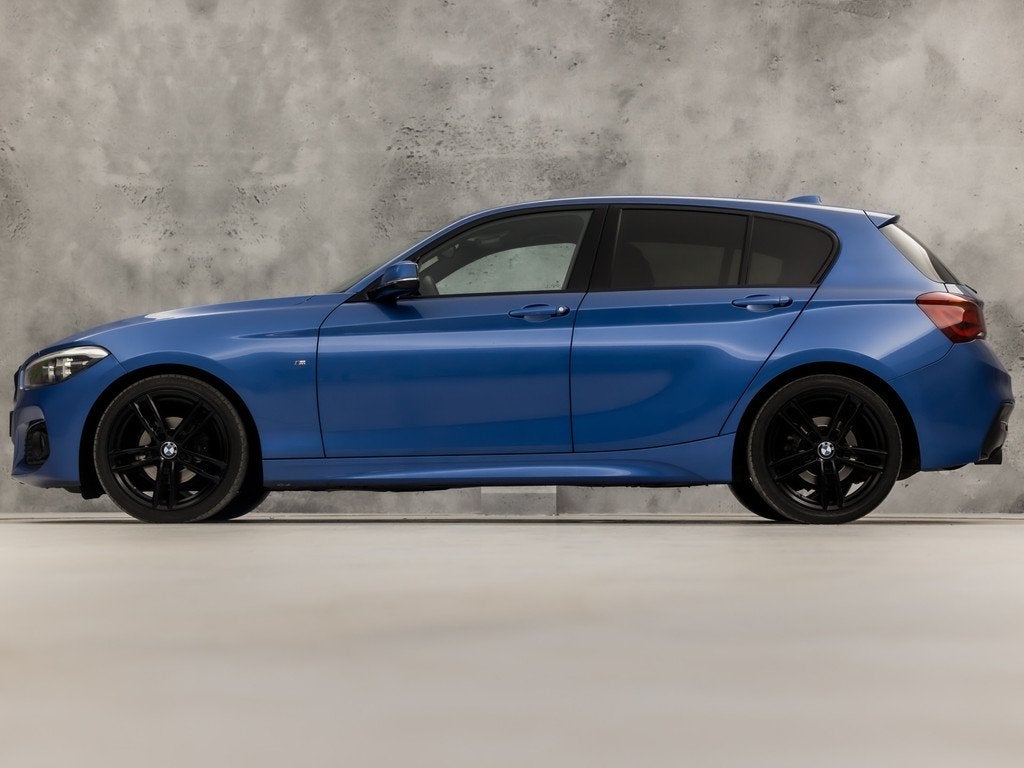 BMW 1 Serie 118i M Sport High Executive Automaat (GROOT NAVI, Auto's, 12 maanden, Gebruikt, Blauw, Bedrijf