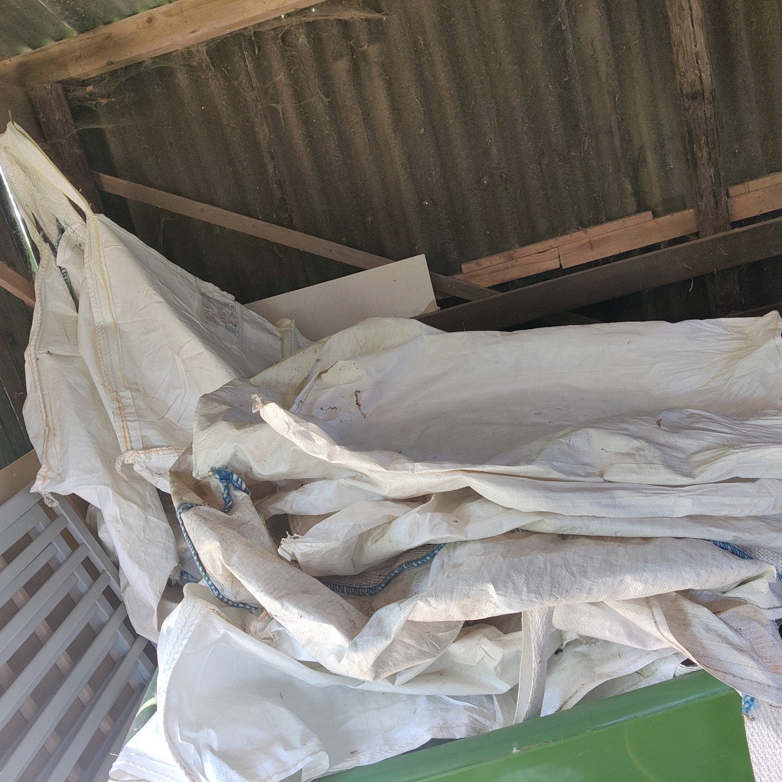 Bigbags en kleine zakken voor houtbriketten, Minder dan 3 m³, Ophalen of Verzenden