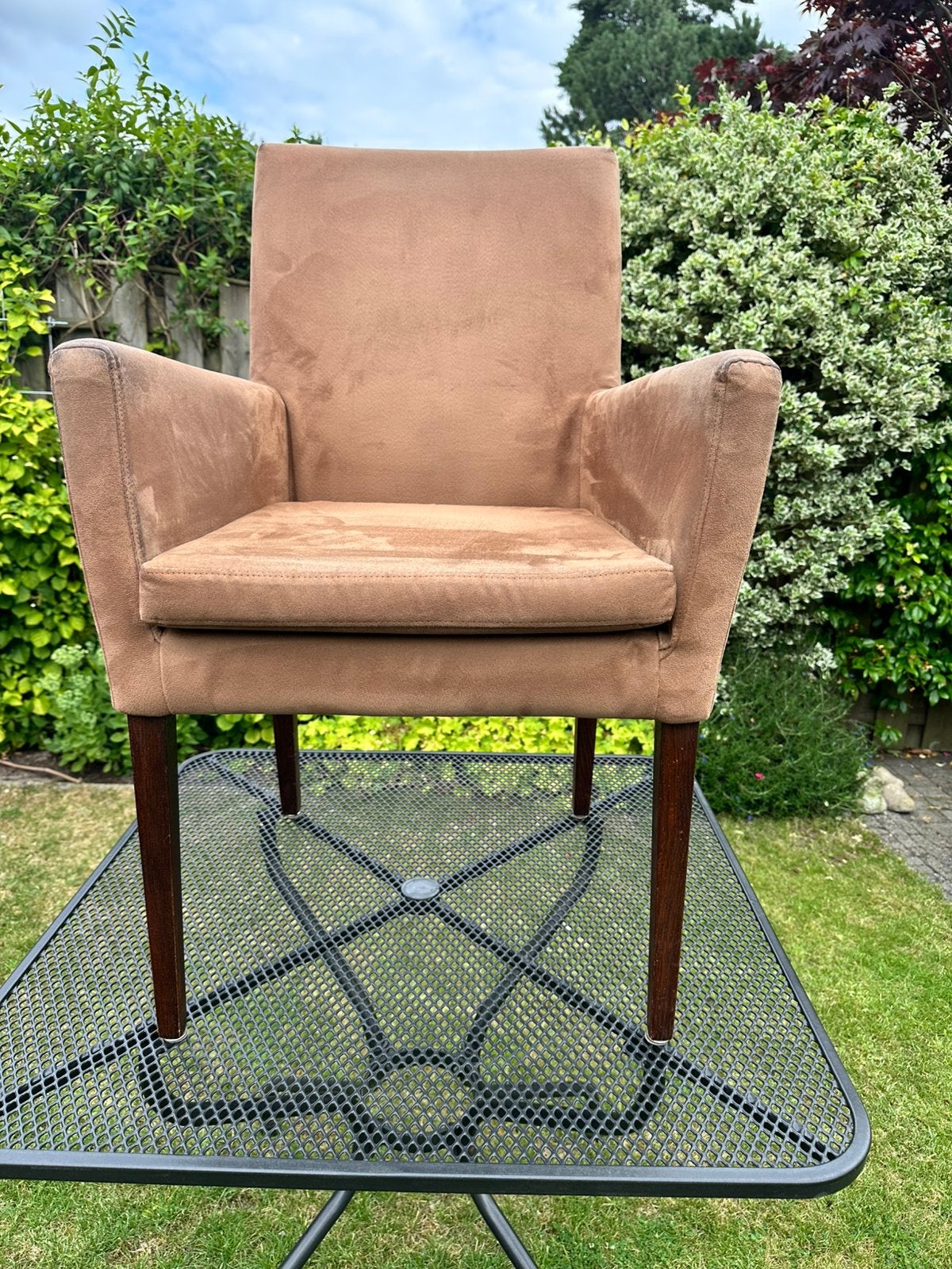 2 eetkamerstoelen, Ophalen, Zo goed als nieuw, Hout, Twee
