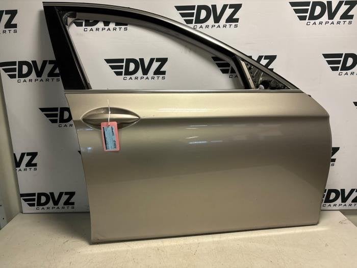 Portier 4Deurs rechts-voor van een BMW M5 (354), Gebruikt, -, Deur, -