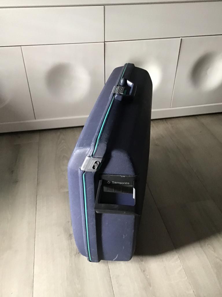 Blauwe Samsonite Oyster koffer met cijferslot en op 2 wielen, Wieltjes, Gebruikt, Hard kunststof, Ophalen of Verzenden