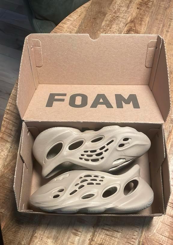 Yeezy Foam Runner maat 37, Kleding | Dames, Schoenen, Beige, Ophalen of Verzenden, Sneakers of Gympen, Zo goed als nieuw