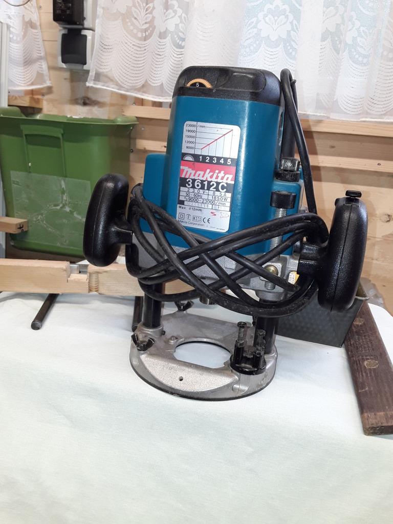 Makita  bovenfrees 3612C en 3612BR, Ophalen, Elektrisch, Bovenfrees