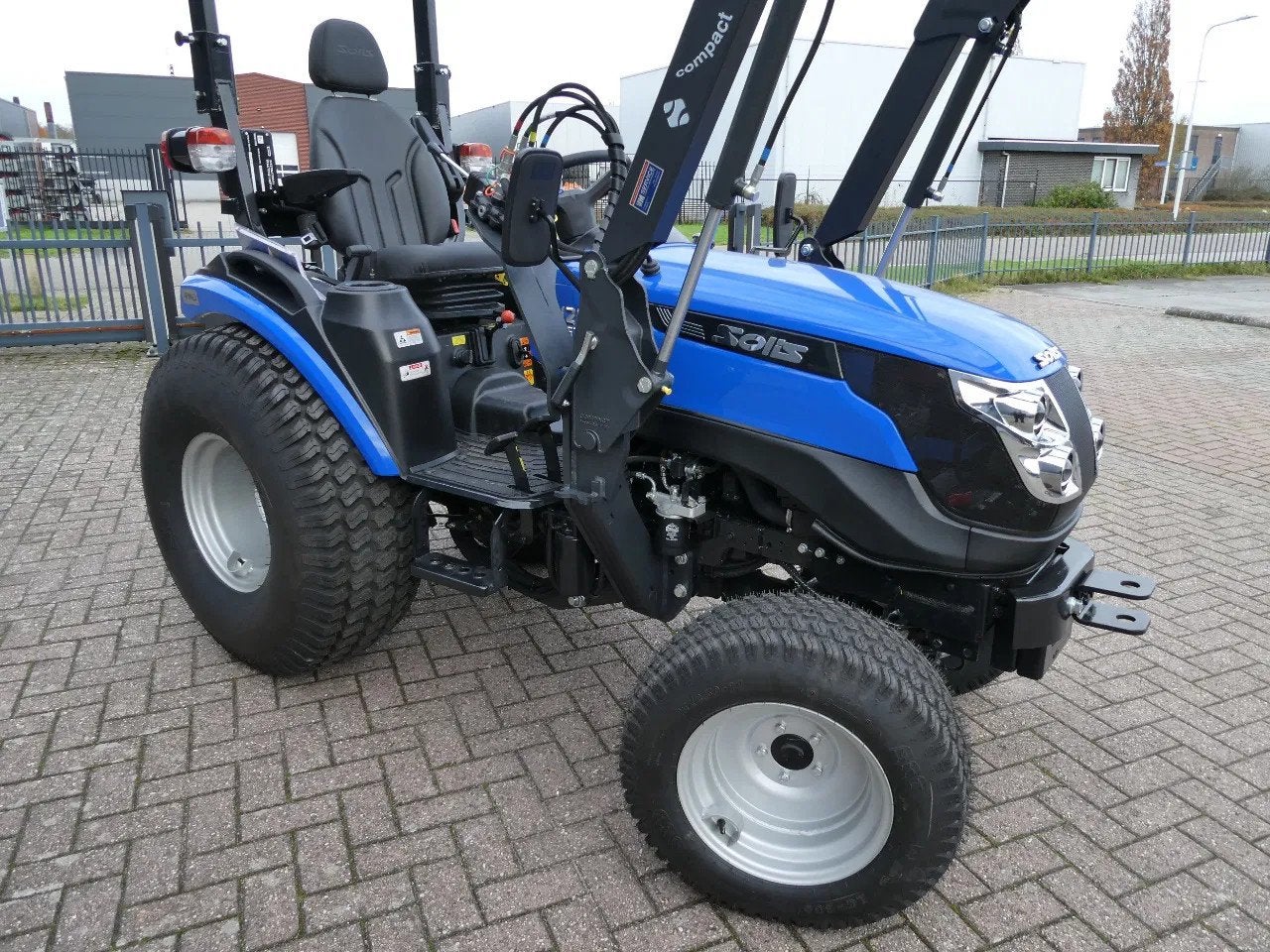 Solis 26 4wd HST / 00003 Draaiuren / Voorlader, Overige merken, Gebruikt, Mathijs Merkelijn, Mathijs@minitrekkers.nl