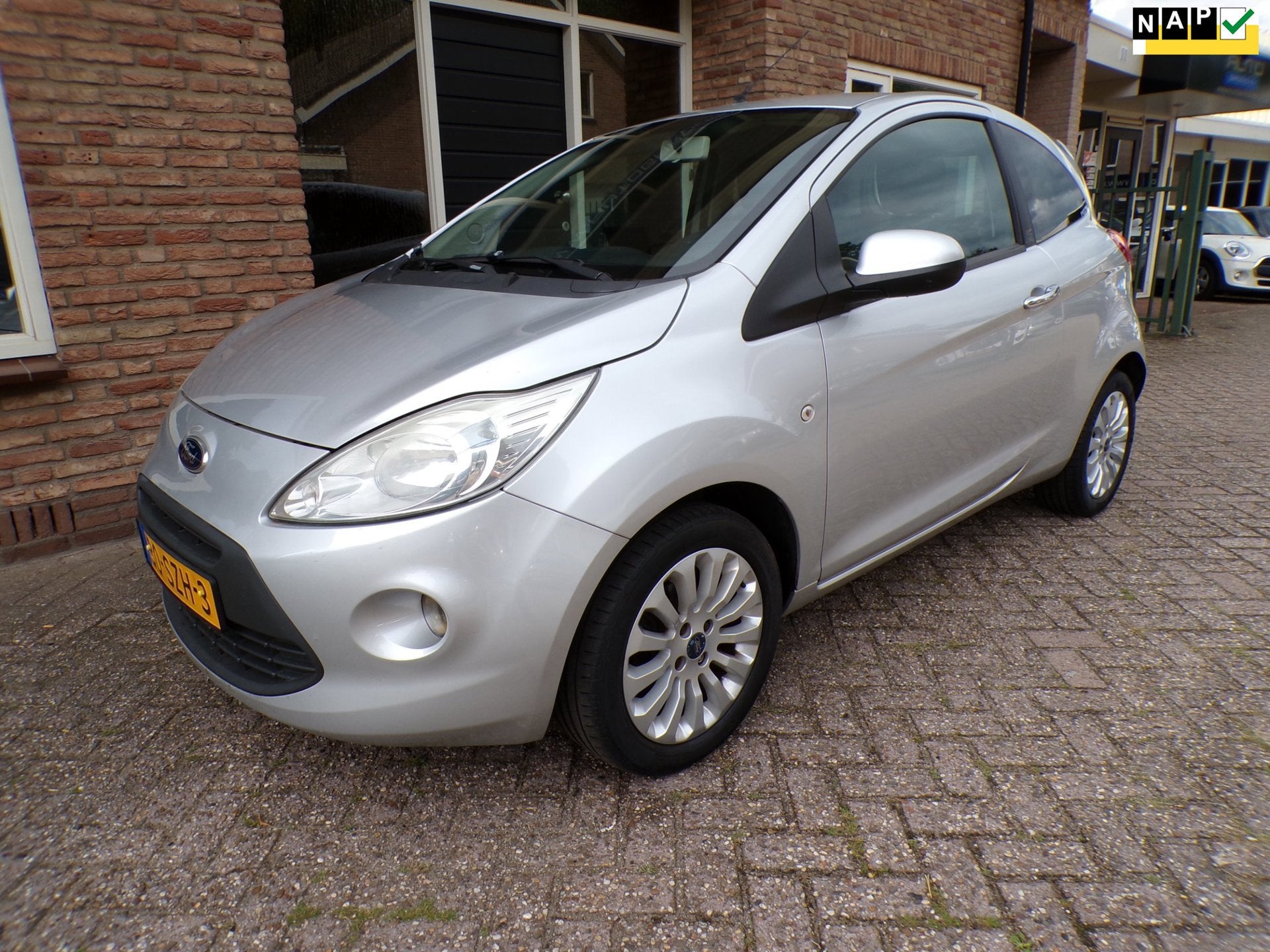 Ford Ka 1.2 Titanium X start/stop, Voorwielaandrijving, Euro 5, Stof, Gebruikt