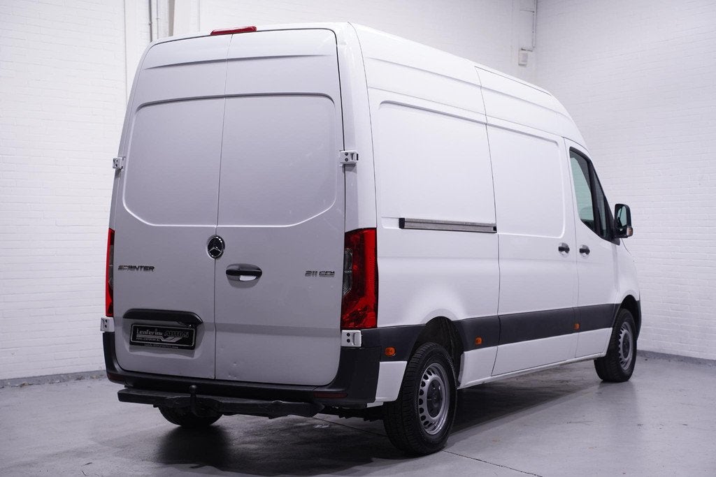 Mercedes-Benz Sprinter 211 CDI 114 pk L2H2 Laadruimte Pakket, Voorwielaandrijving, Stof, Gebruikt, 4 cilinders