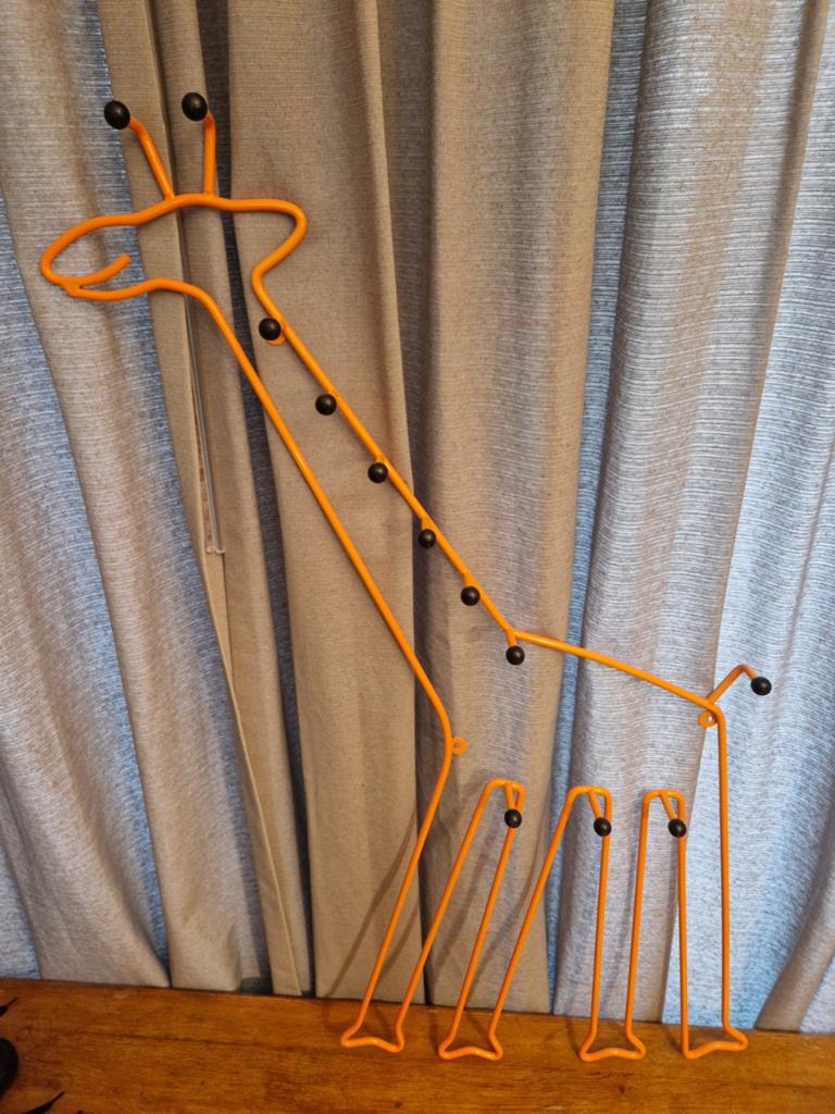 Vintage Ikea Sprallig Giraffe design kapstok, 70 X 6 X 104cm, Huis en Inrichting, Wandkapstok, Ikea, Ikea, Ikea