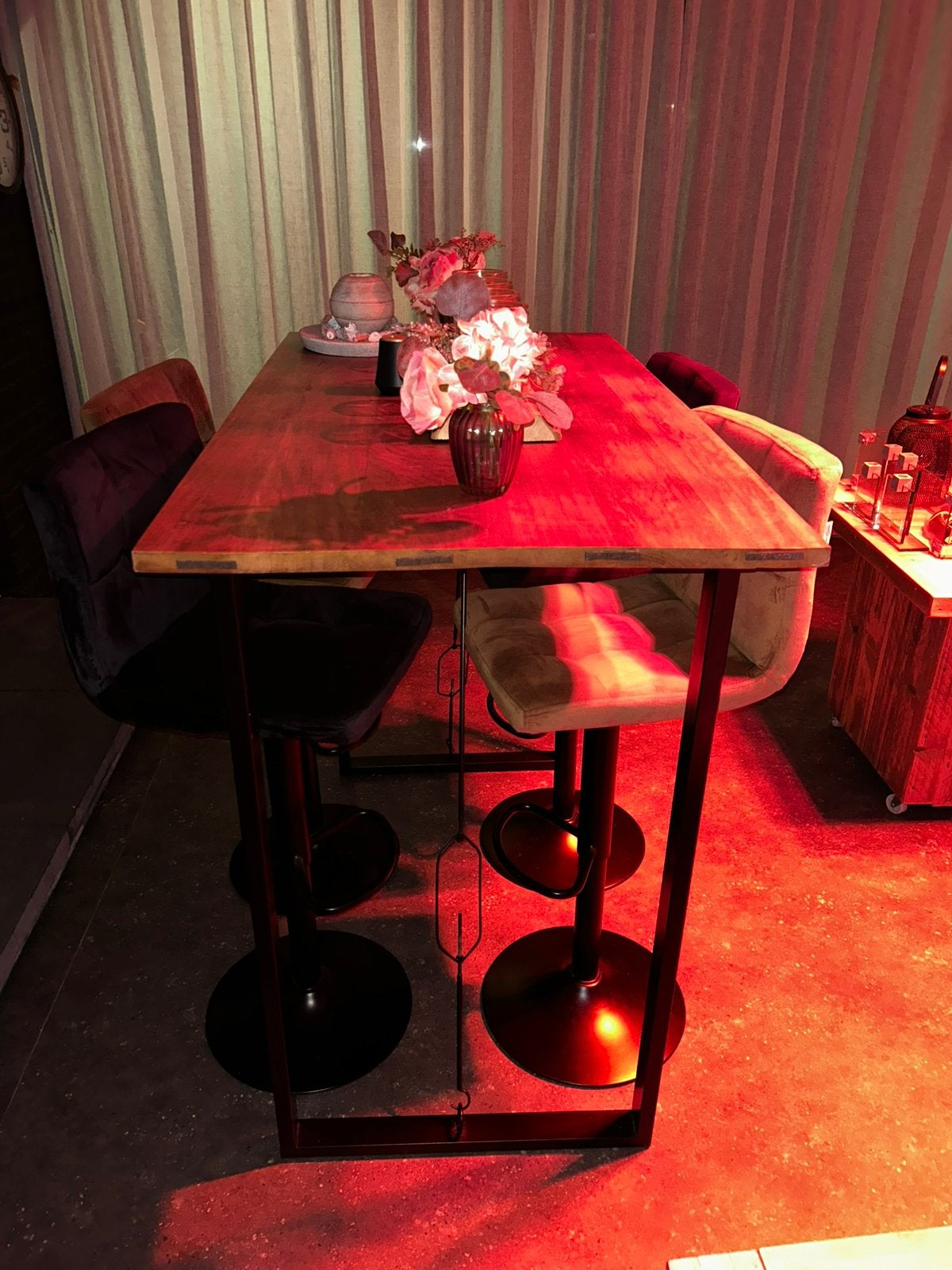 Mooie bartafel met vier krukken, Ophalen of Verzenden, Zo goed als nieuw