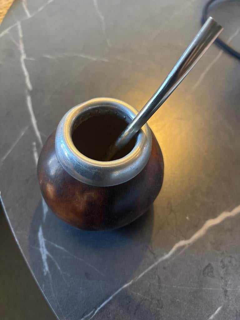 Traditionele Calabash Mate Theebeker met Bombilla, Ophalen of Verzenden, Natuurlijk materiaal, Overige typen, Gebruikt