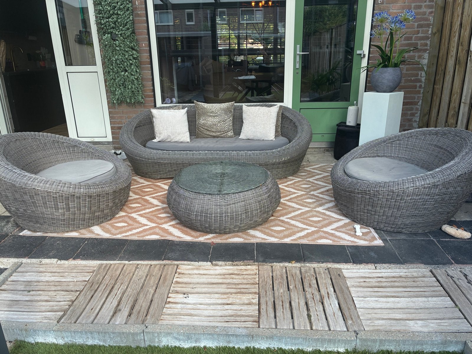 Wicker loungeset met 2 stoelen, bank en salontafel, Ophalen, 4 zitplaatsen, Gebruikt, Loungeset