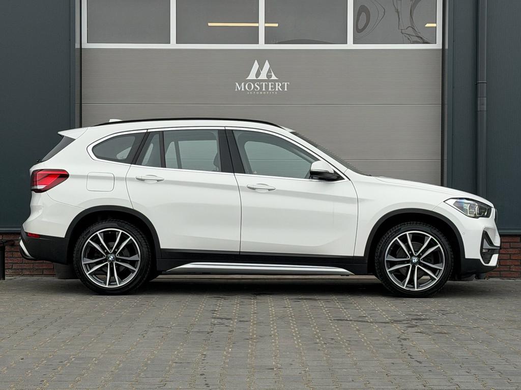 BMW X1 SDrive18i/140pk High Executive|2019|Automaat|Dealer|T, Auto's, 15 km/l, Gebruikt, Lichtsensor, Wit