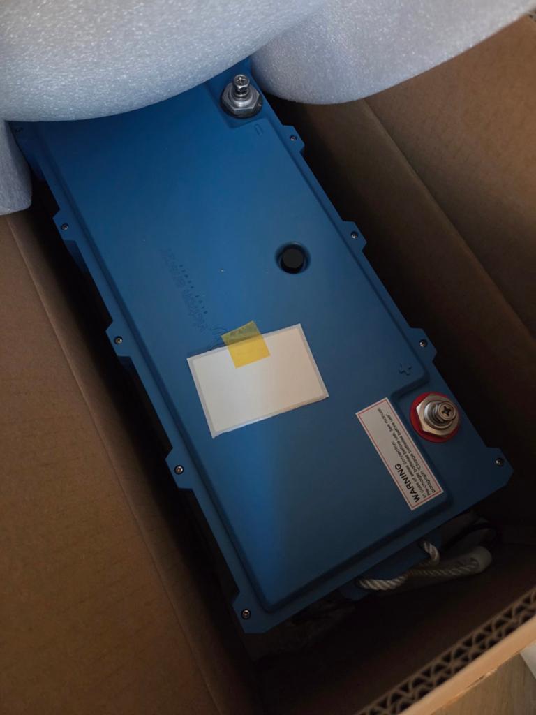 Victron lithium accu 300ah nieuw in doos, Ophalen, Nieuw