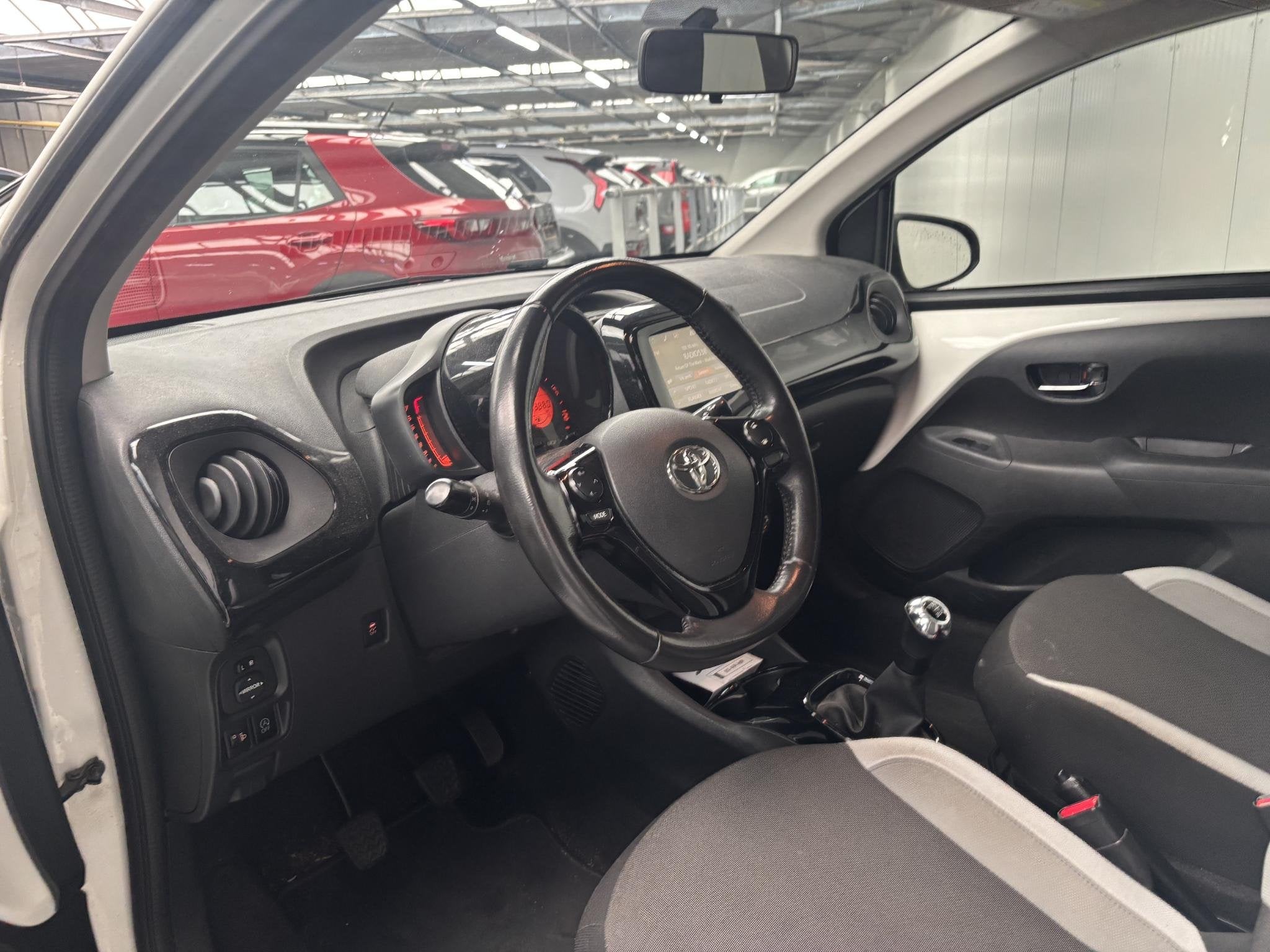 Toyota Aygo 1.0 VVT-i x-wave Cabrio, SLECHTS 113.879KM!, Voorwielaandrijving, Stof, Gebruikt, Euro 6