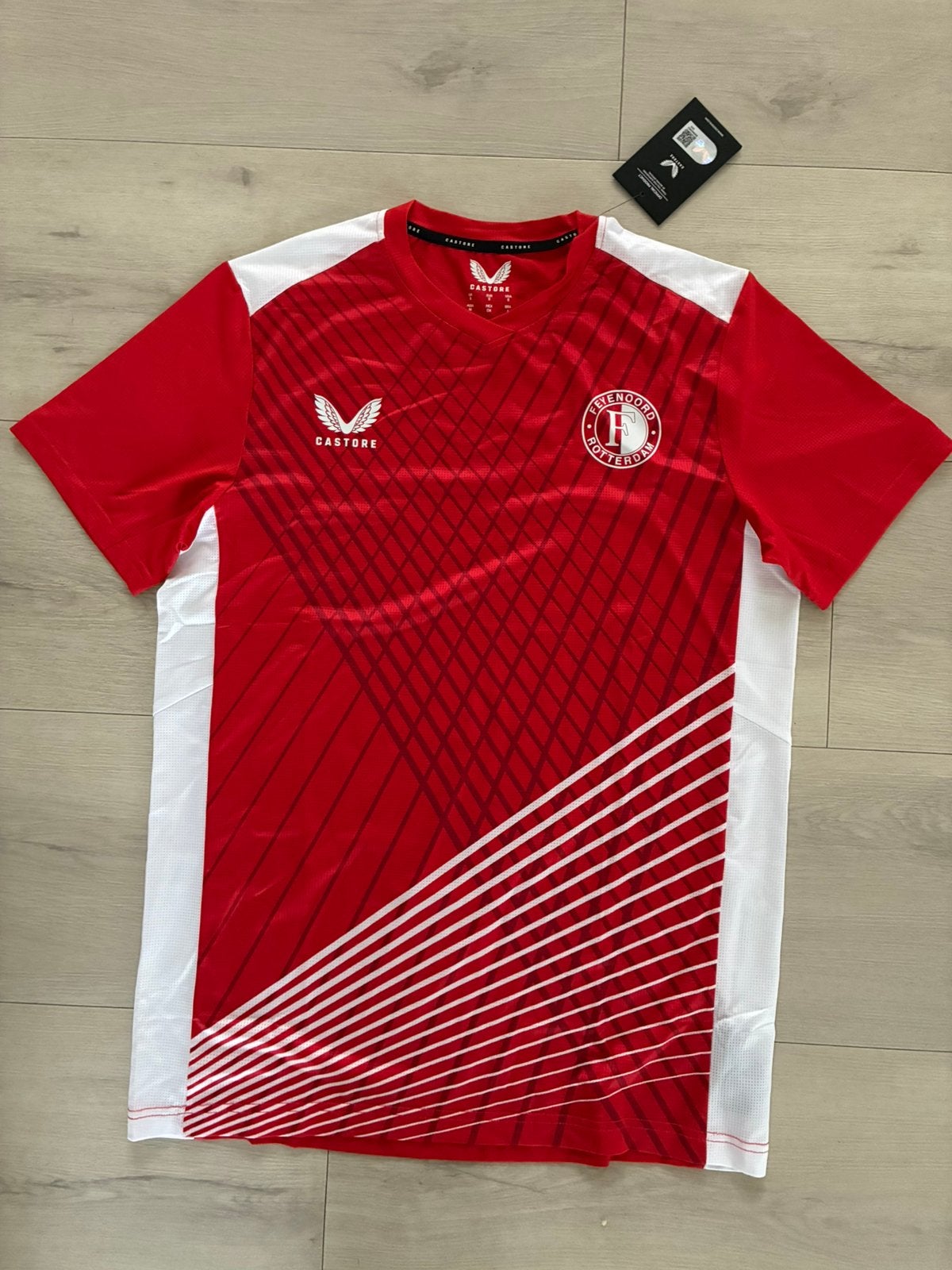 Origineel en nieuw Feyenoord shirt maat S, Maat S, Ophalen of Verzenden, Nieuw, Shirt
