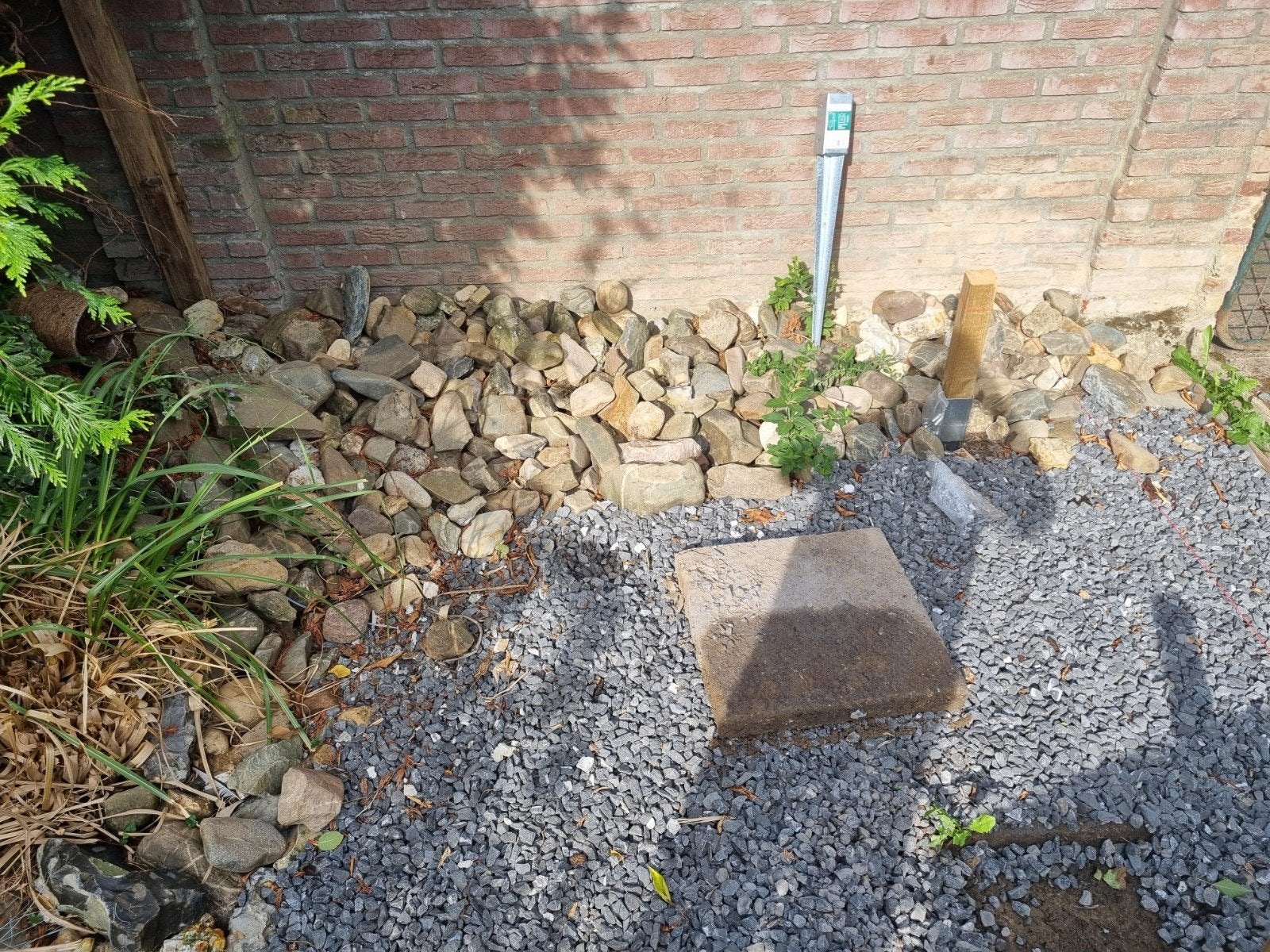 Maaskeien gratis., Ophalen