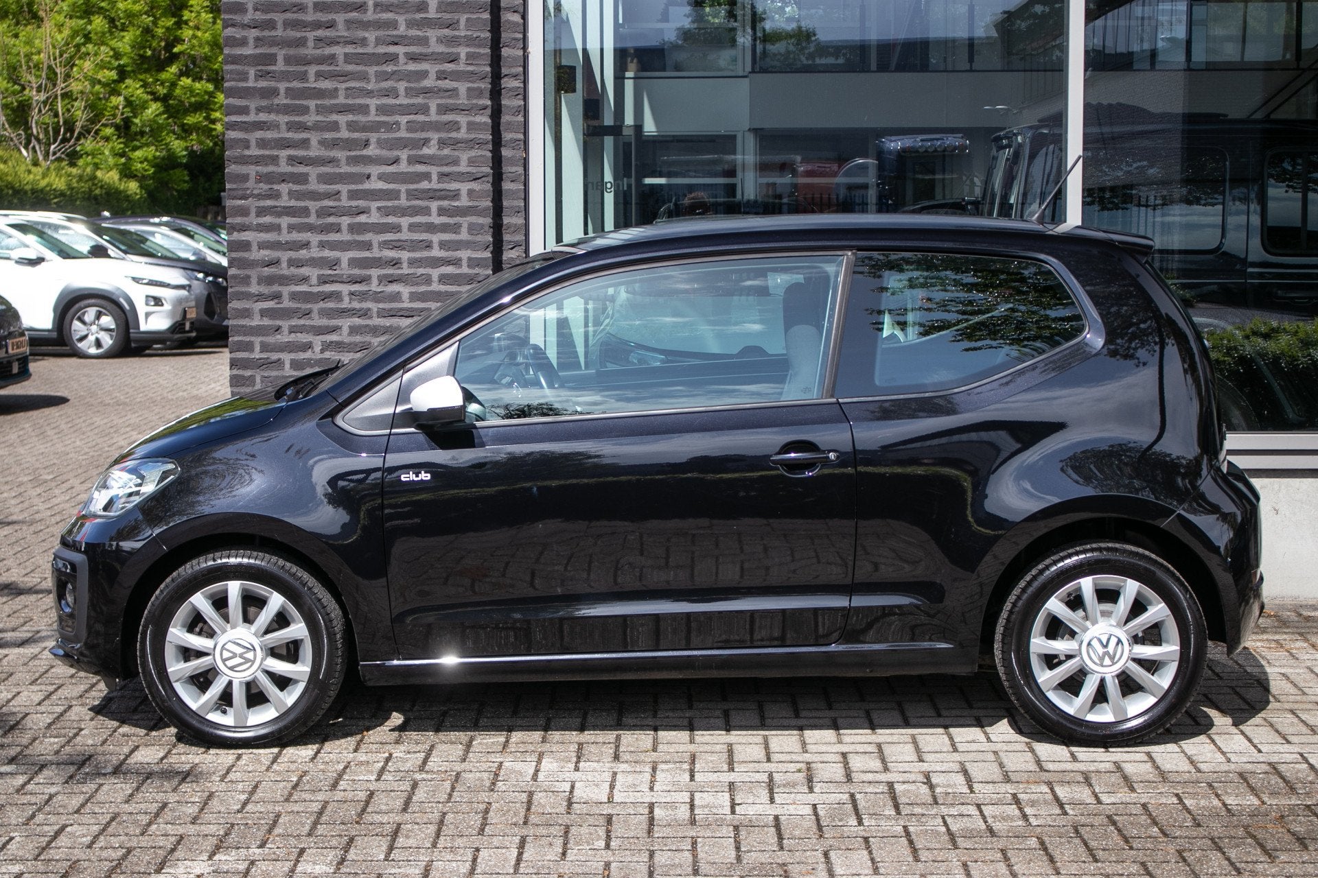 Volkswagen up! 1.0 BMT Club | 15" LMV | Airco | (bj 2017), 12 maanden, Stof, Gebruikt, Bedrijf