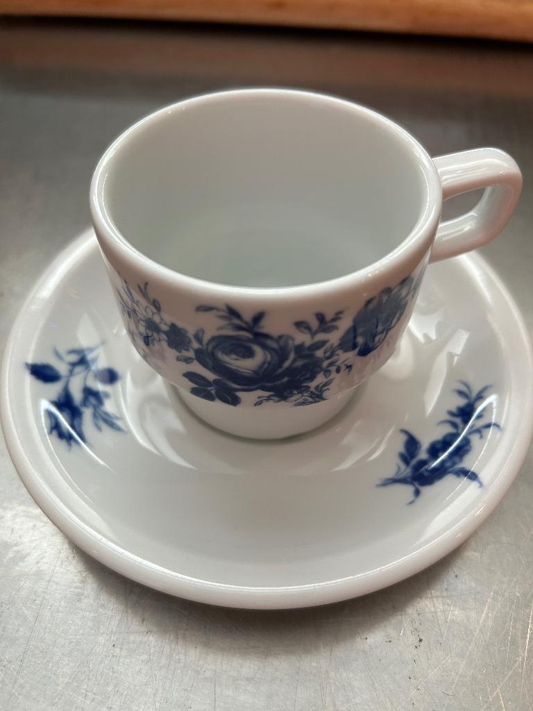 Kopjes en schoteltjes horeca, Ophalen, Gebruikt, Overige stijlen, Kop(pen) en/of Schotel(s)