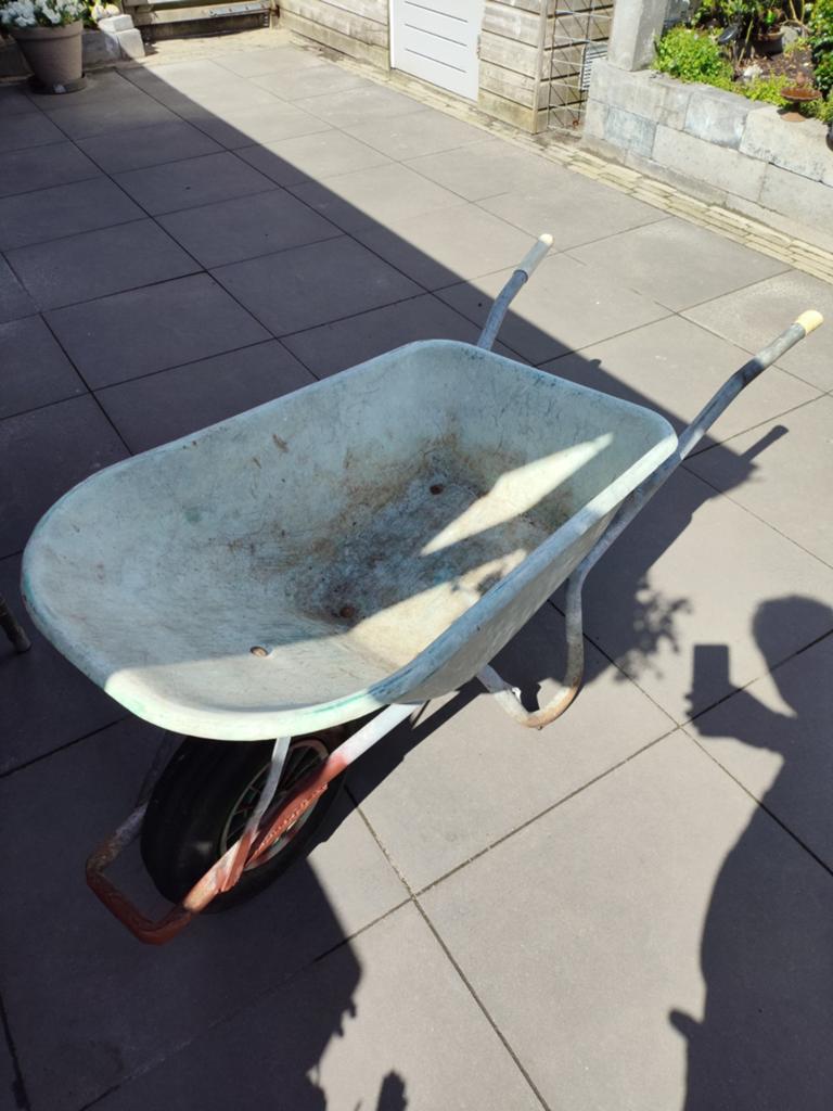 Kruiwagen met kunststof bak - Gebruikt, Ophalen of Verzenden, Gebruikt
