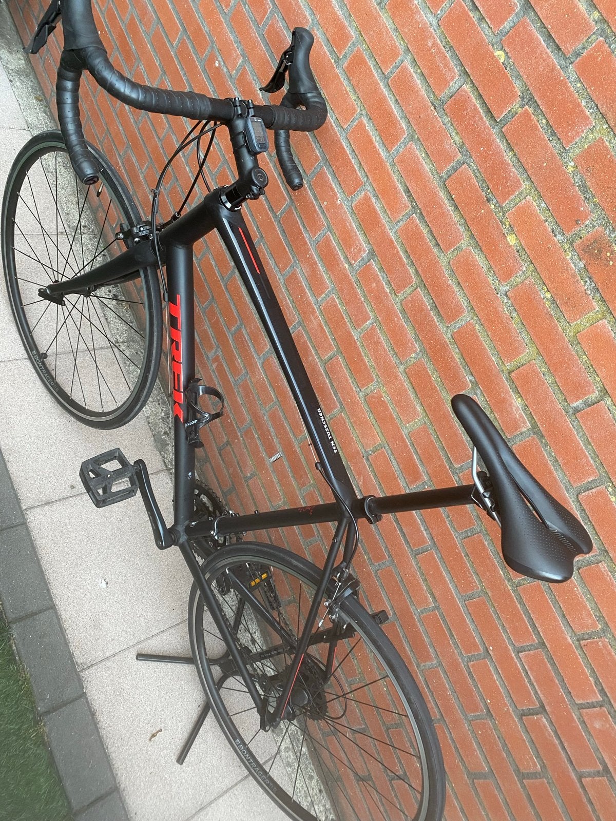 Trek Domane AL2 racefiets - Zo goed als nieuw, Velgrem, 15 tot 20 versnellingen, 61 tot 65 cm, Ophalen