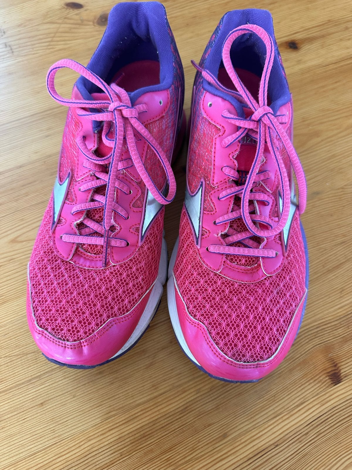 Mizuno Wave rider 19 maat 40 hardloopschoenen - Roze/Paars, Overige merken, Gebruikt, Hardloopschoenen, Ophalen of Verzenden