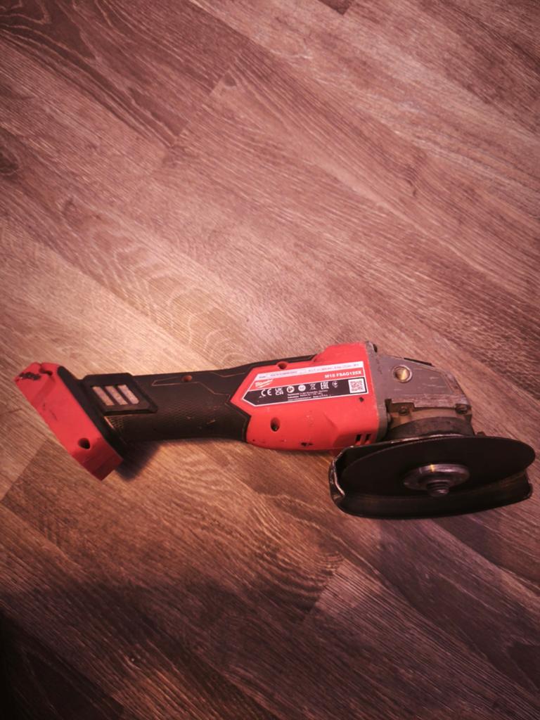 Milwaukee FSAG125X, Ophalen of Verzenden, Gebruikt, Minder dan 700 watt, Haakse handslijpmachine