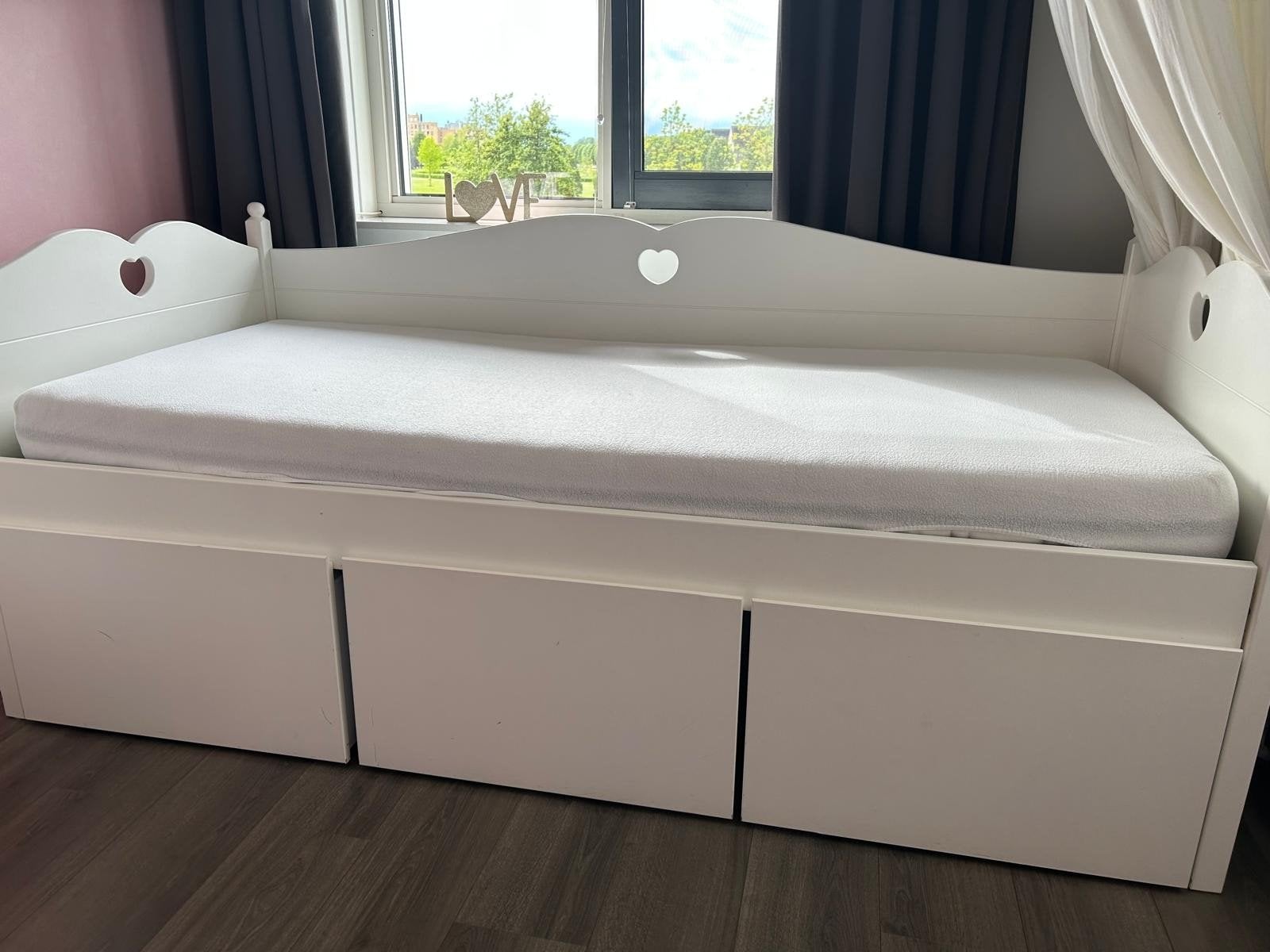 Lilli Furniture Emma bedbank + kledingkast | wit | 90x200, Ophalen, 85 tot 100 cm, Gebruikt, Lattenbodem